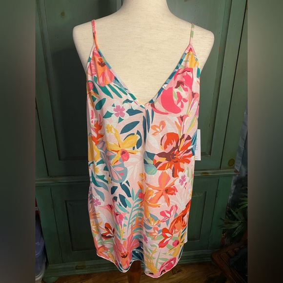 Hurley Other - Hurley Floral Pop V-neck Slip Dress